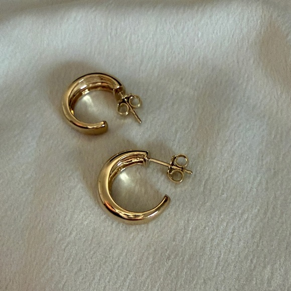 New Mejuri Gold Vermeil Dome Hoops - Picture 4 of 5